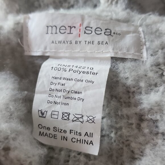 Anthropologie Mer Sea Chunky Knit Gradient Ombre Gray Blanket Scarf Shawl - Picture 4 of 9